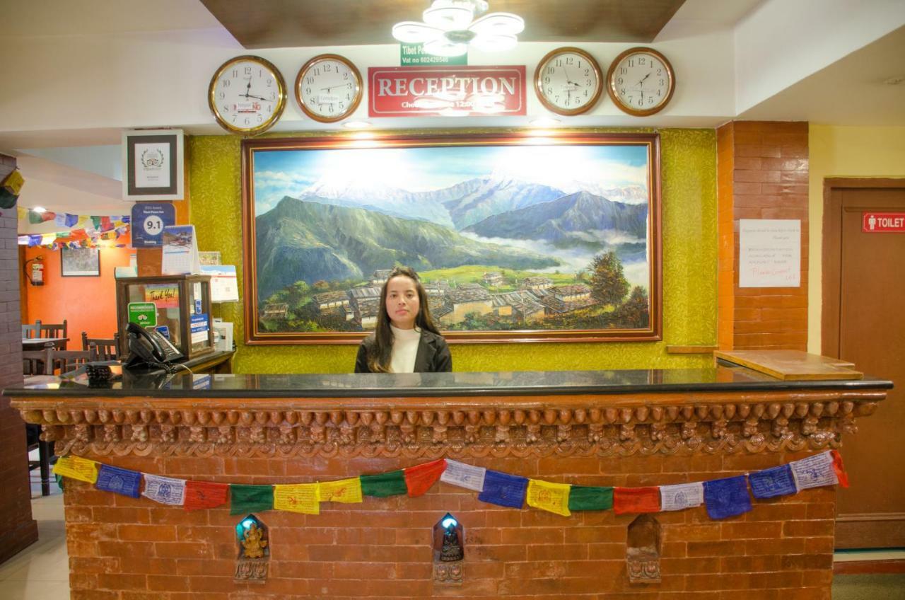 ホテル チベット ピース イン カトマンズ エクステリア 写真